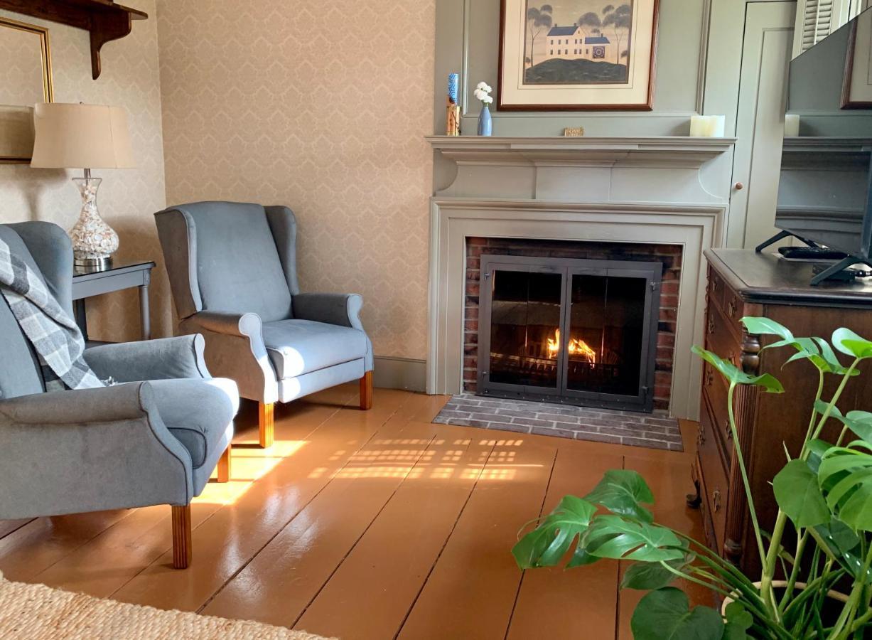 Ashley Manor Acomodação com café da manhã Barnstable Exterior foto